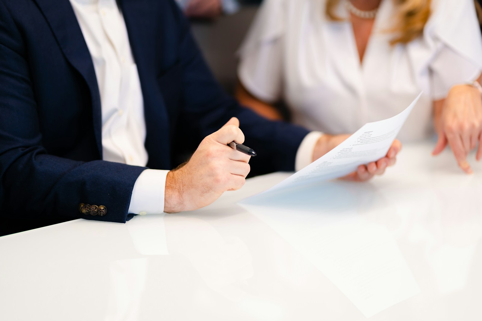 What an insurance broker does, and how one differs from an agent