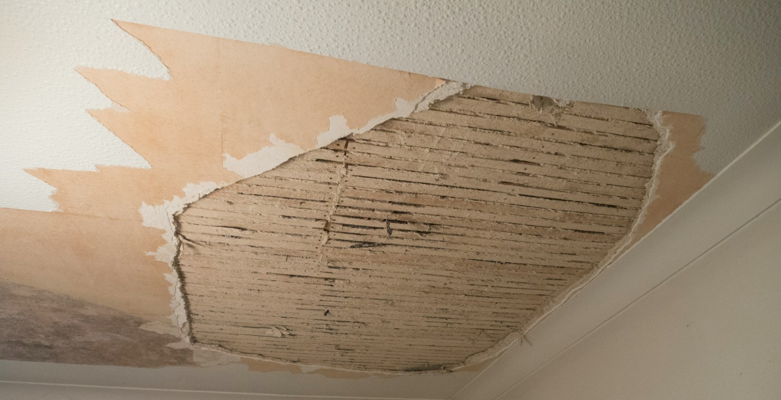 How a commercial insurance claim works, from first report to payment